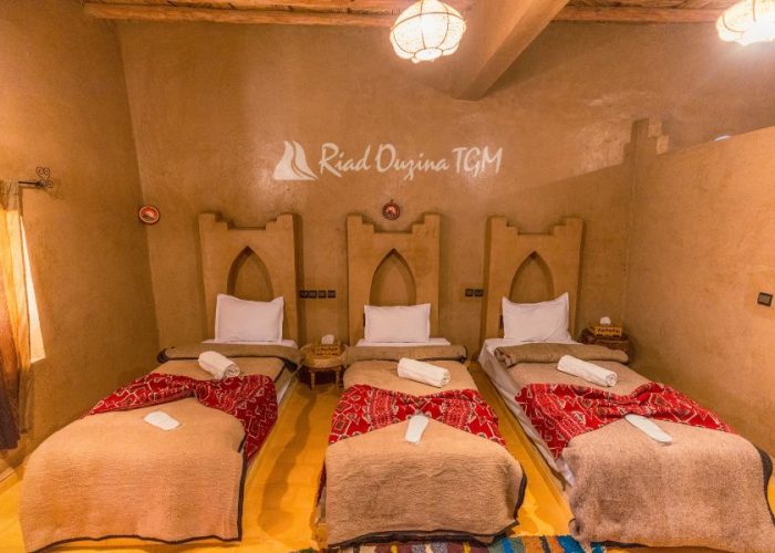 Habitación triple en el desierto de Ouzina